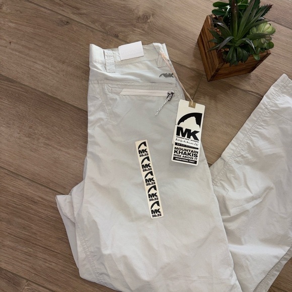 Mountain Khakis Jackson Hole Men’s Pants – Stone – Size 28x32 – NWT - Picture 2 of 9